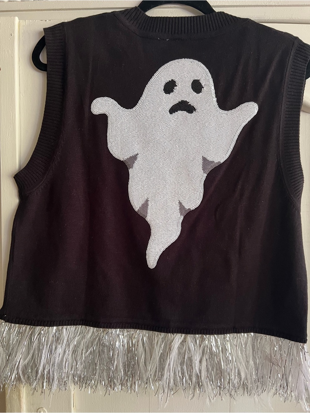 NWOT Queen of Sparkles Spooky & Sparkly Ghost Feather Sequin Halloween Top Vest - Picture 3 of 3